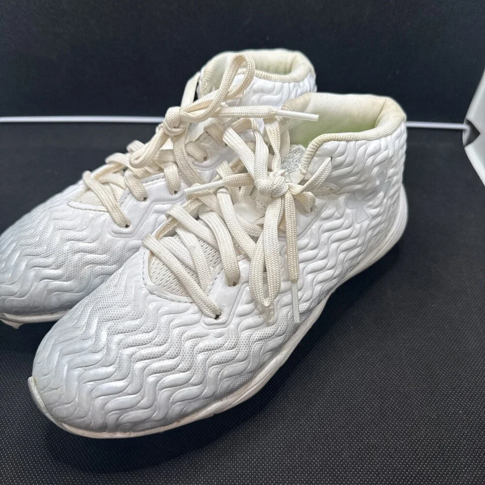 Under Armour Spotlight Hammer RM Youth 2.5 White Silver Football Cleats UZB52